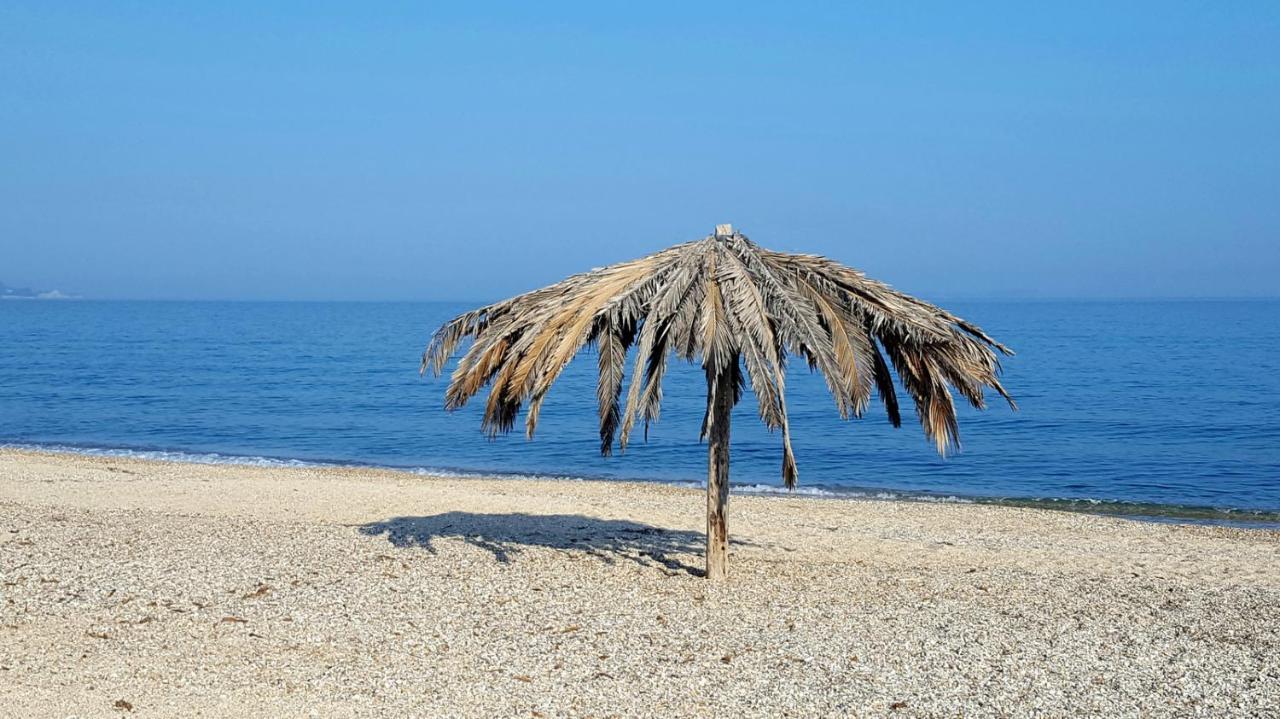 Dalas Beach House Almiros Beach Bagian luar foto
