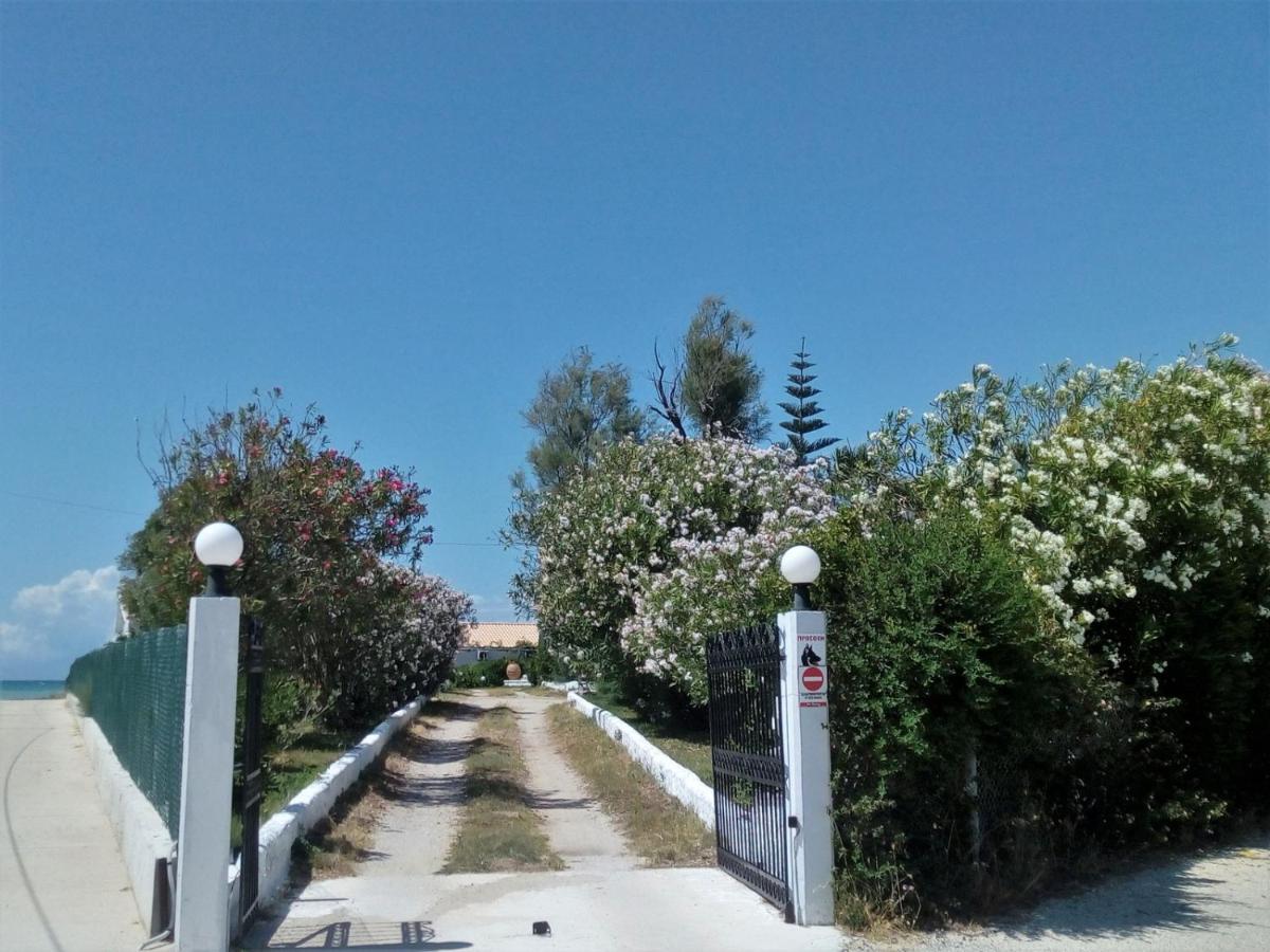 Dalas Beach House Almiros Beach Bagian luar foto