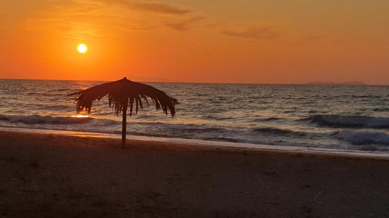 Dalas Beach House Almiros Beach Bagian luar foto
